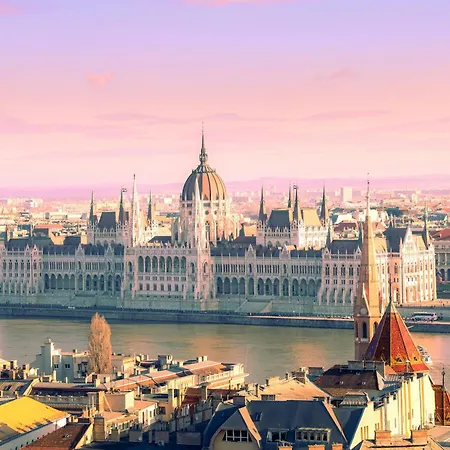 Szerb Boutique Suites, By Bqa Alojamento de Acomodação e Pequeno-almoço Budapeste