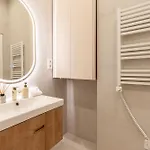 ベッド・アンド・ブレックファスト Szerb Boutique Suites, By Bqa