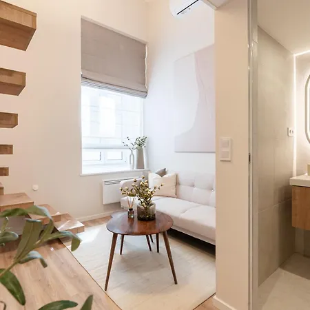 Szerb Boutique Suites, By Bqa 3*