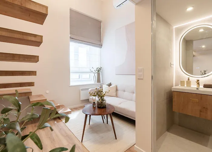 Szerb Boutique Suites, By Bqa 3*