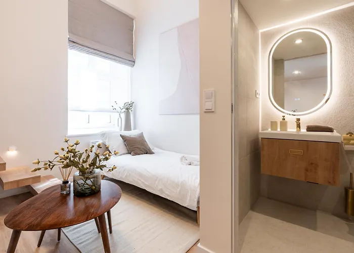 Szerb Boutique Suites, By Bqa 3*
