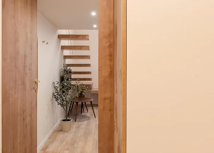 Bed & Breakfast Szerb Boutique Suites, By Bqa