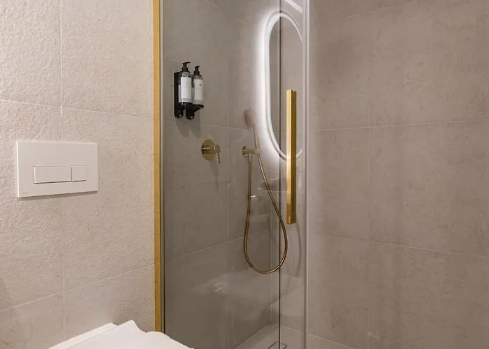 Szerb Boutique Suites, By Bqa Couette-café Budapest
